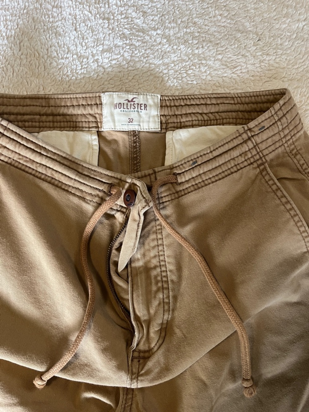 Men's Hollister Drawstring Khaki Pants - Picture 2 of 4